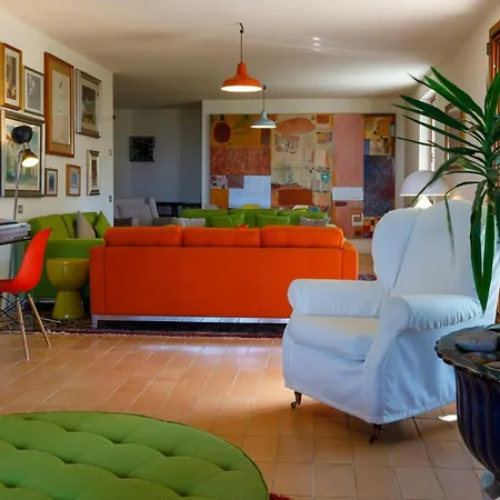 펜션 Modern With View In Marche Hills *